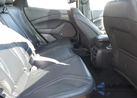 2022 Ford Mustang Mach-E Premium z USA, uszkodzony, nr VIN 3FMTK3SS8NMA37708